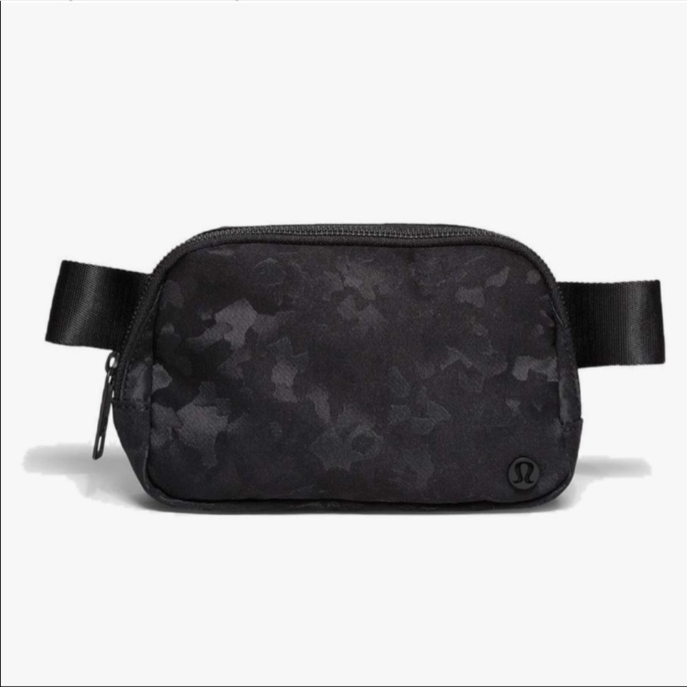 Lululemon Everywhere Belt Bag Fragment Camo Jacquard Blk